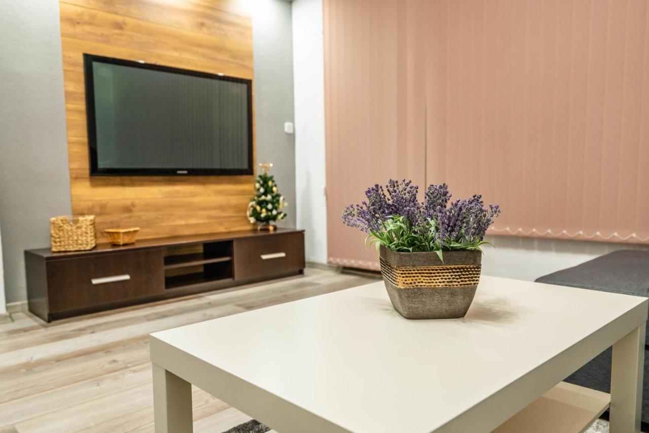 Babylon Apartment Sandanski Bagian luar foto
